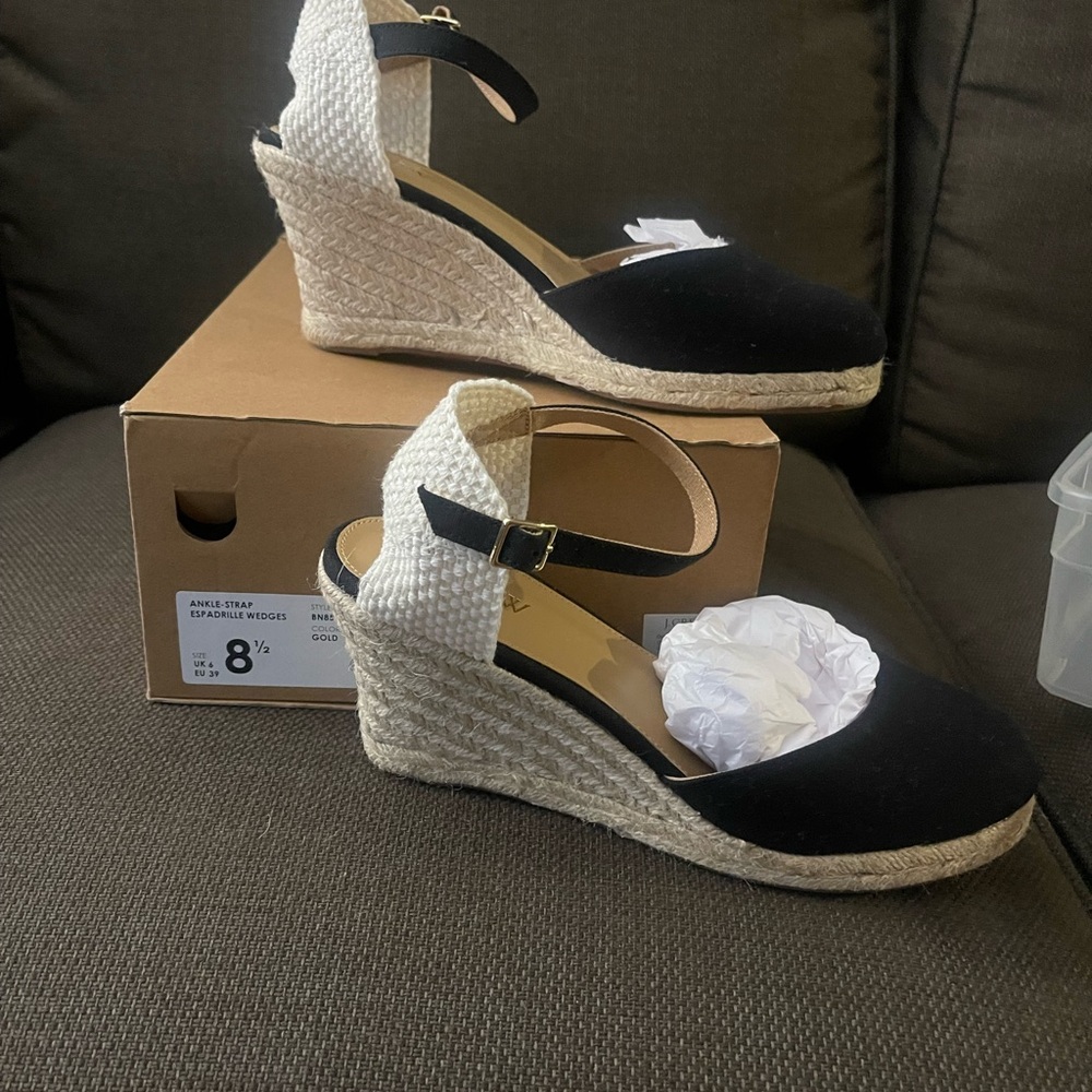 JCREW NEW Stylish Black & White Wedge Sandals